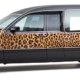 Cheetah rouwauto met luipaardprint - Straver Mobility Uitvaartvervoer